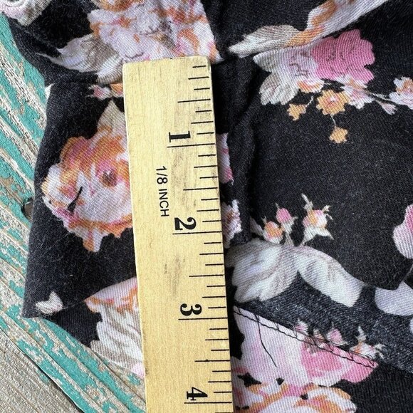 Talula Shorts Women's Size M Bohemian Festival‎ Black Floral Design Pockets - Picture 9 of 9